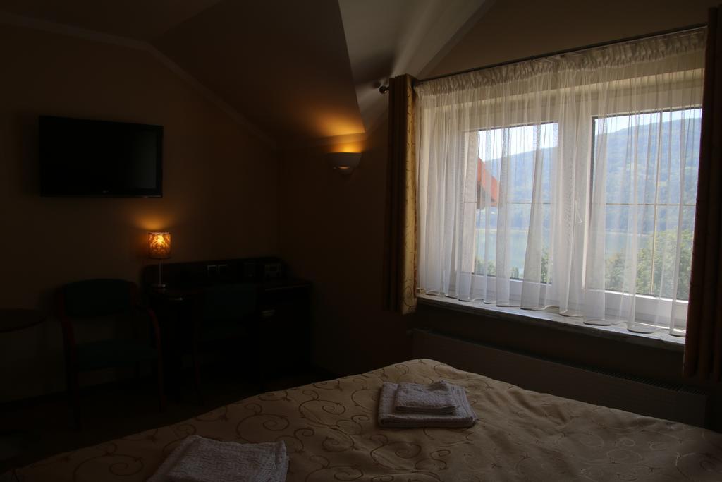 Willa Pod Skrzydlami Hotel Międzybrodzie Bialskie Kültér fotó